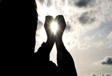 手机怎么开通股票:配资炒股网选择-批量涨停！“超级牛散”章建平持仓曝光 将51亿元押注人形机器人、AI赛道